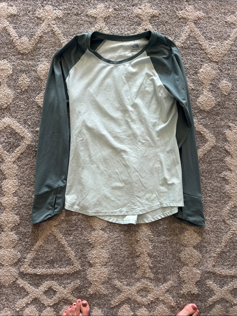 The North Face Women's Long Sleeve Raglan Tee in Light Sage and Dark Green